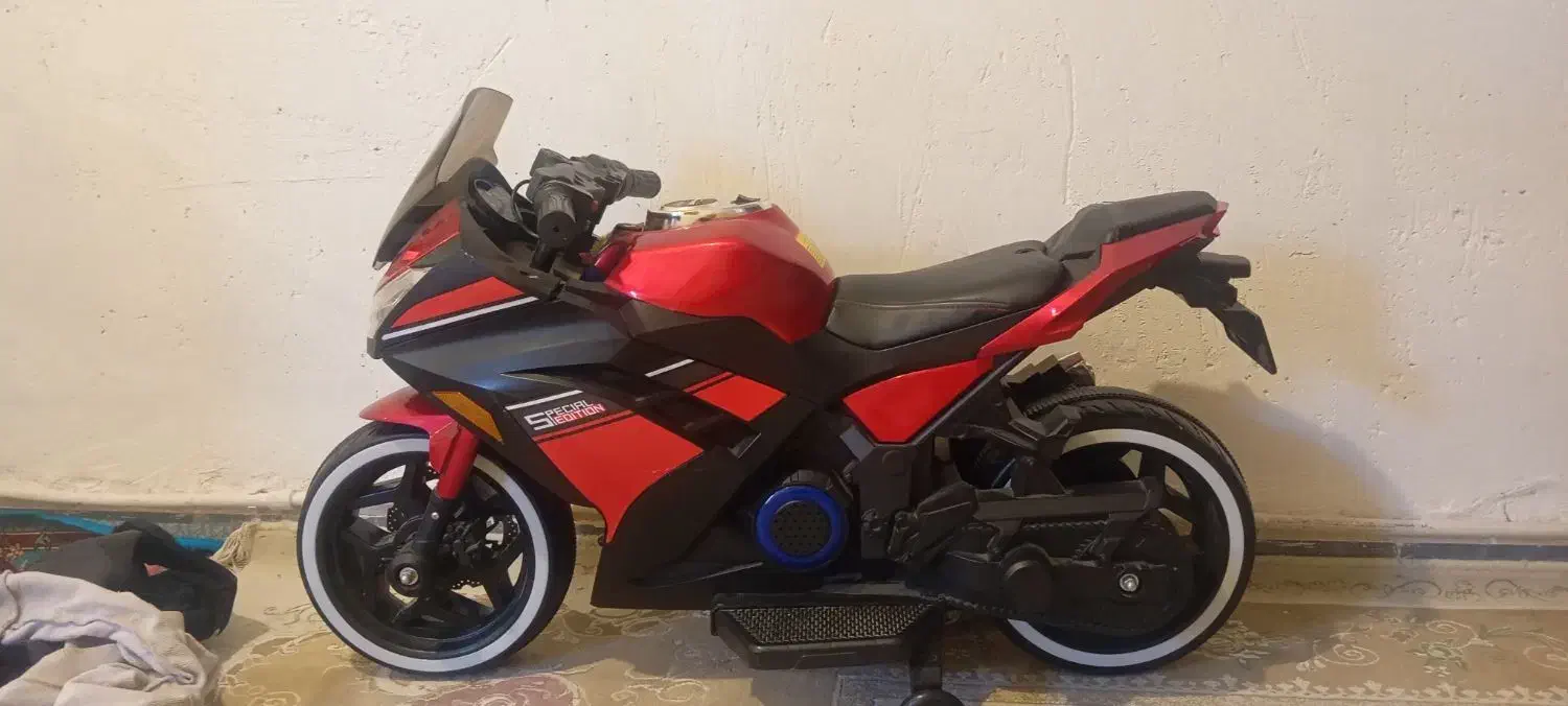 فروش فوری موتور شارژی بچگانه|اسباب‌‌بازی|ایوان, |دیوار