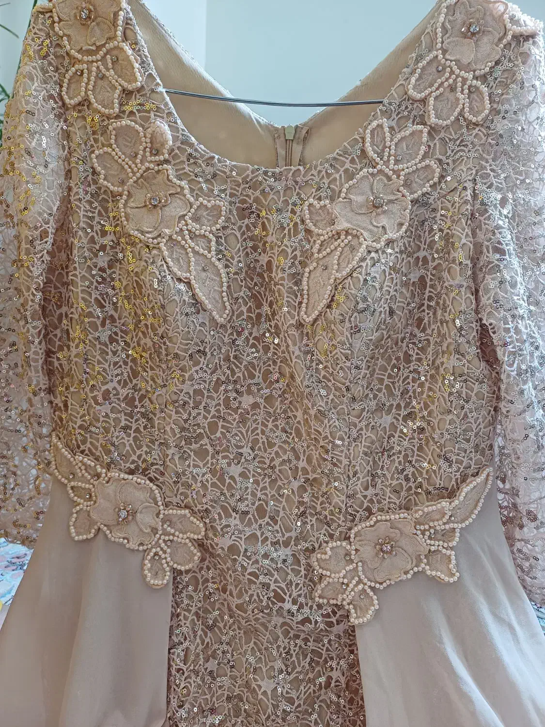 پیراهن مجلسی|لباس|پردیس, فاز ۸|دیوار