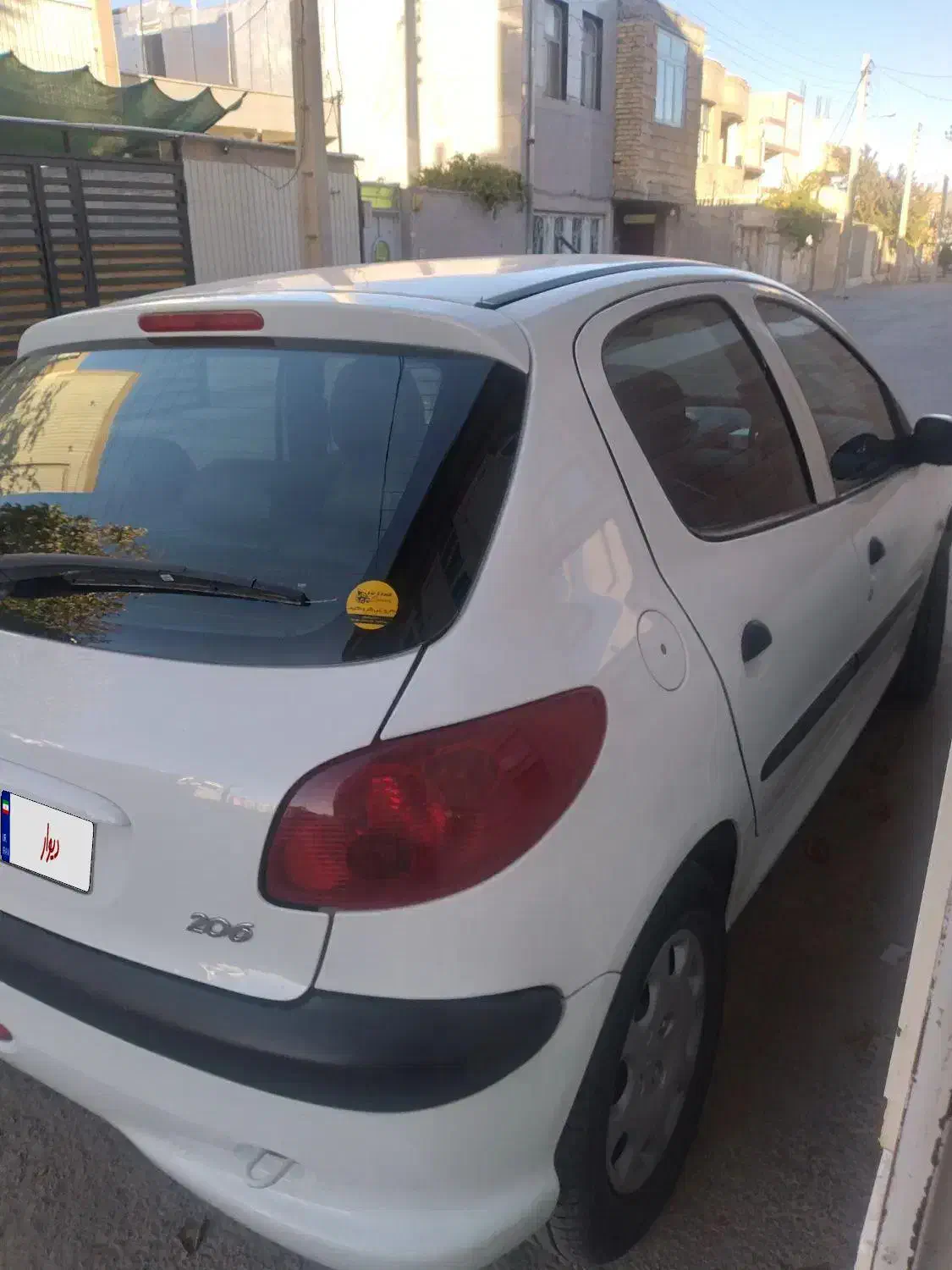 فروش ۲۰۶ تیپ ۵ مدل ۹۹ سفید|خودرو سواری و وانت|بروجن, |دیوار