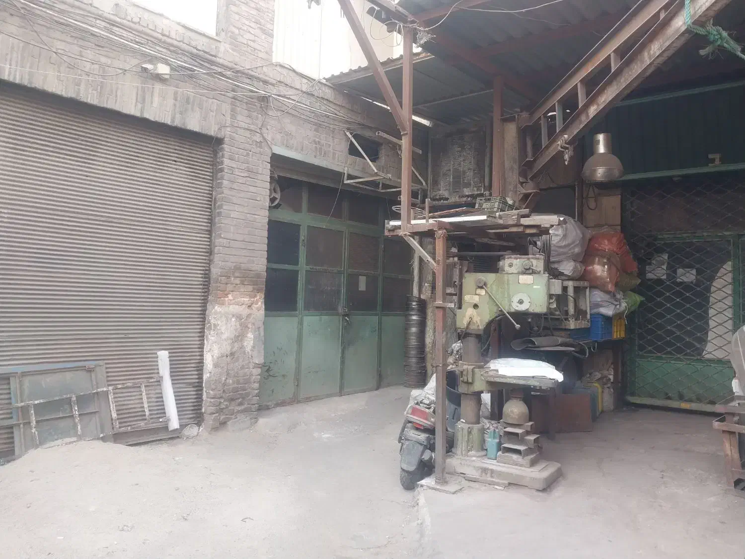 یک باب مغازه ترجیحا جهت انبار|اجارهٔ مغازه و غرفه|تهران, امین حضور|دیوار