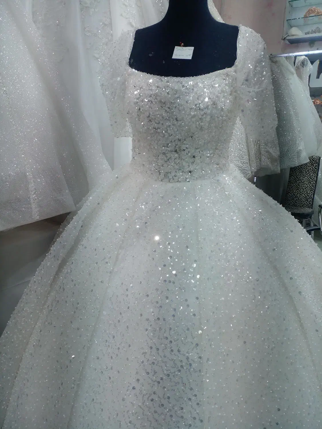 مزون اجاره|لباس|قم, باجک دو|دیوار