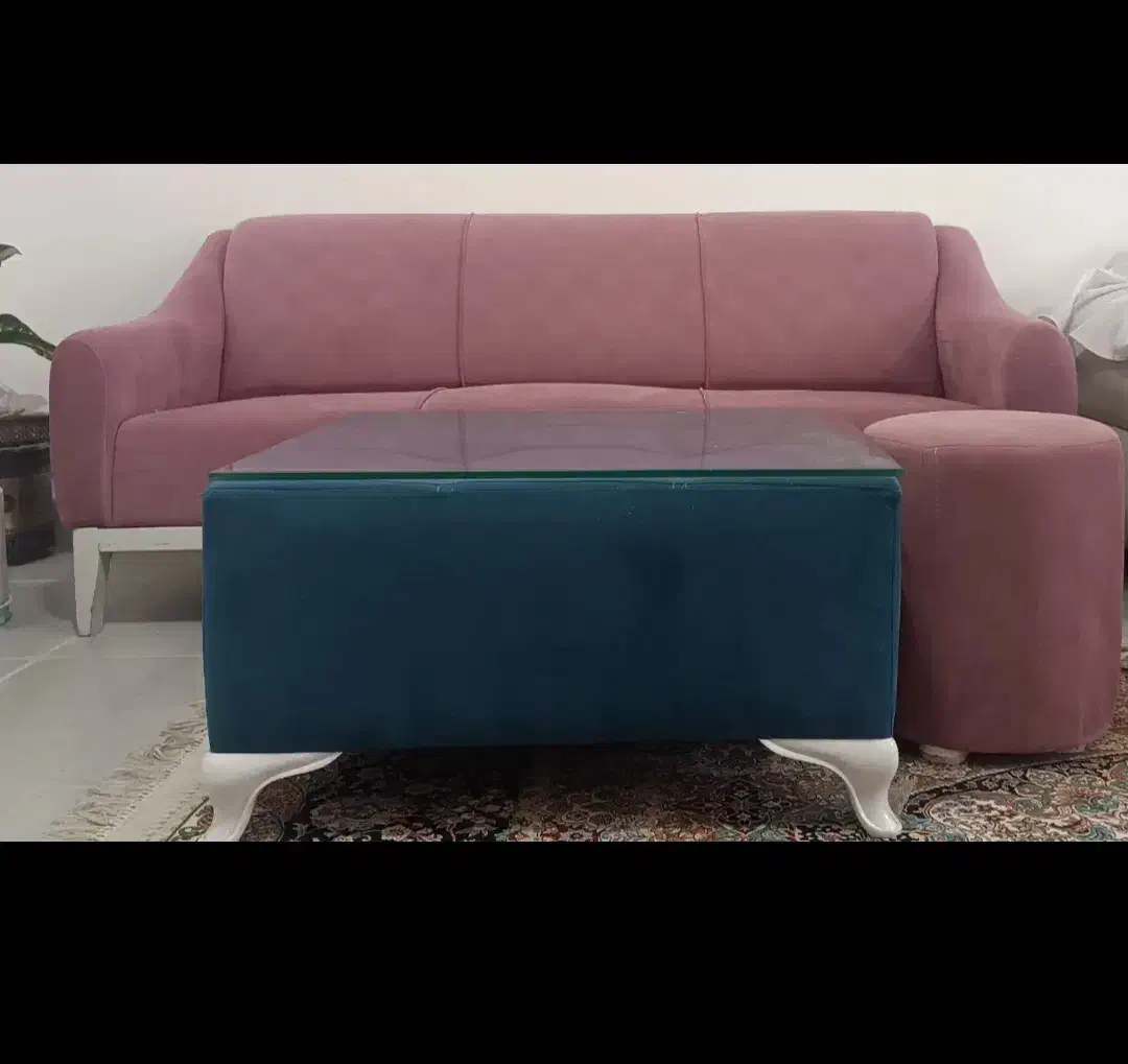 مبل راحتی ۷ نفره با میز و پاف ها|مبلمان خانگی و میز عسلی|بندرعباس, |دیوار