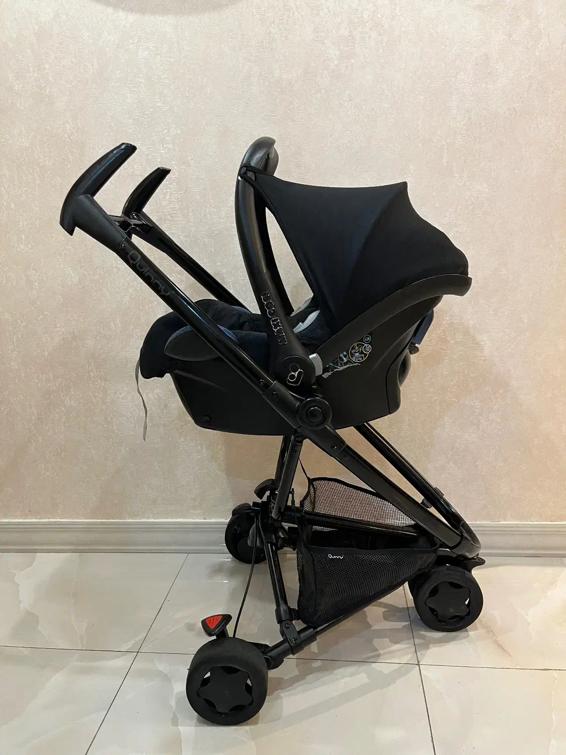 کالسکه وکریر مکسی کوزی کویینی ژاپ اکسترا روبه مادر|کالسکه و لوازم جانبی|تهران, جردن|دیوار