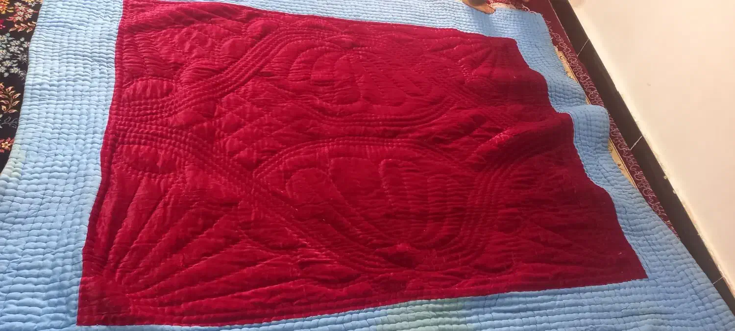 لحاف قدیمی شب یلدا|رختخواب، بالش، پتو|کرمانشاه, |دیوار