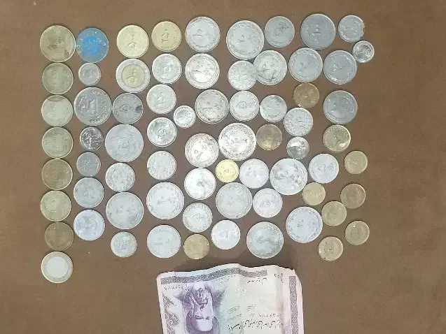 تعدادی سکه ی قدیمی|کلکسیون سکه، تمبر، اسکناس|مشهد, ویلاشهر|دیوار