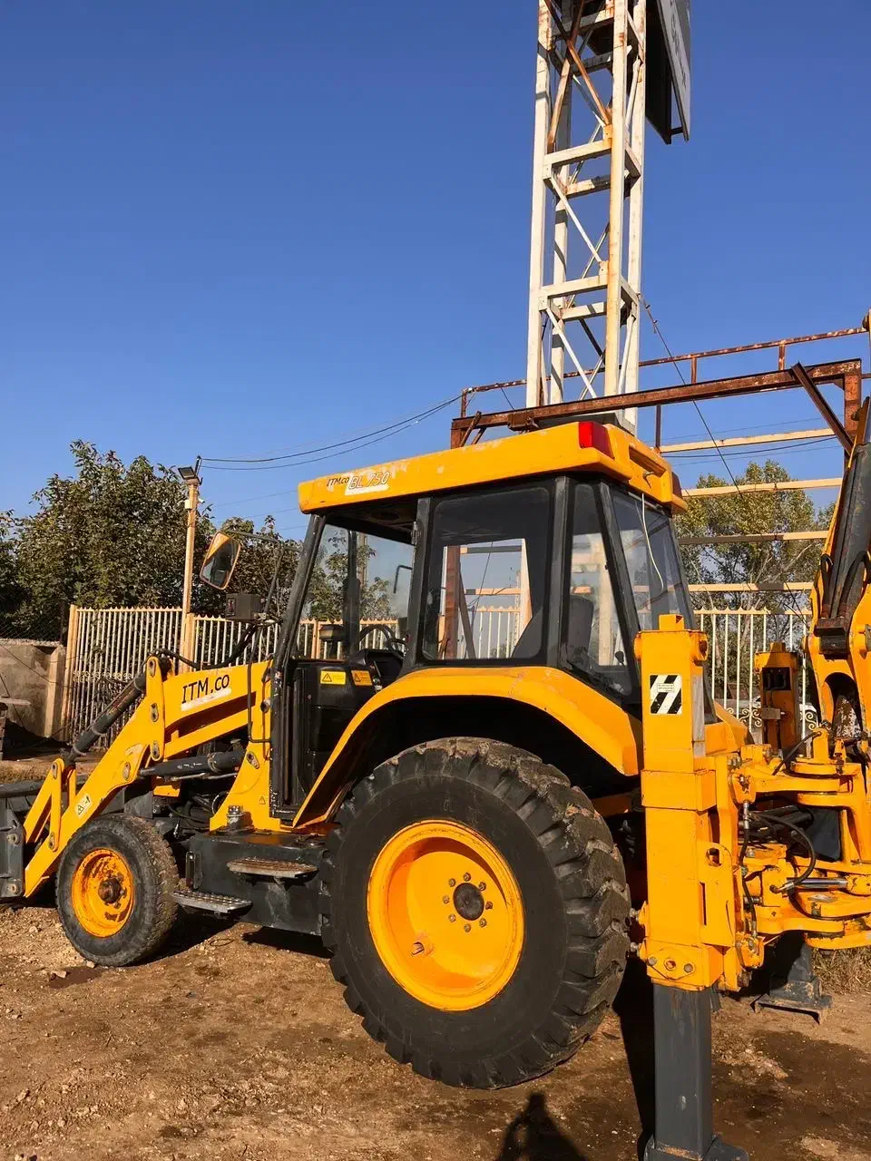 فروش بیل بکهو|خودرو سنگین|ساری, |دیوار