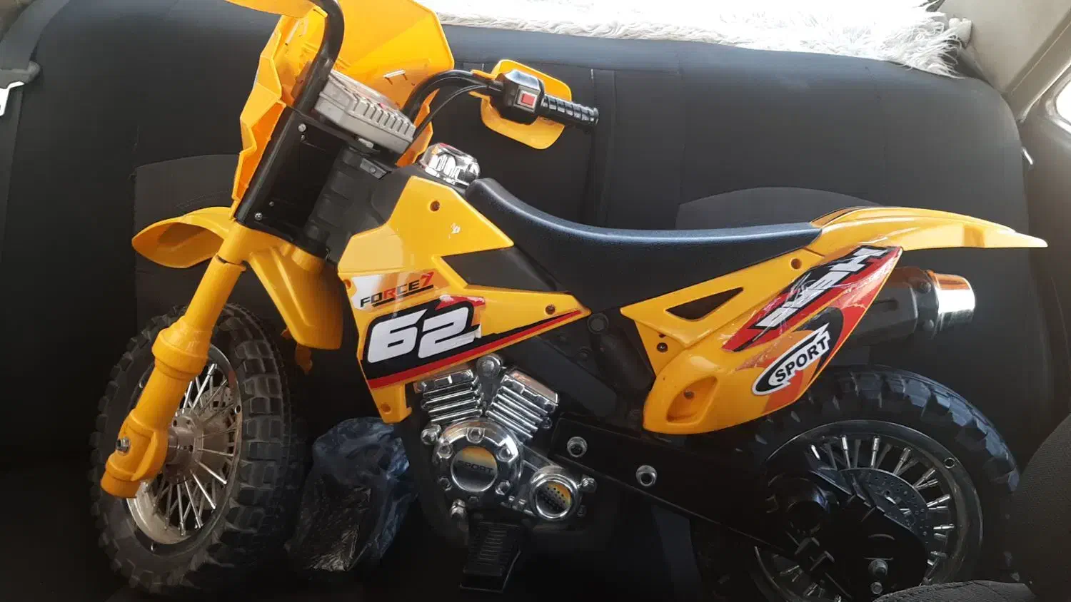 موتور شارژی کودک|اسباببازی بچه|میانه, |دیوار