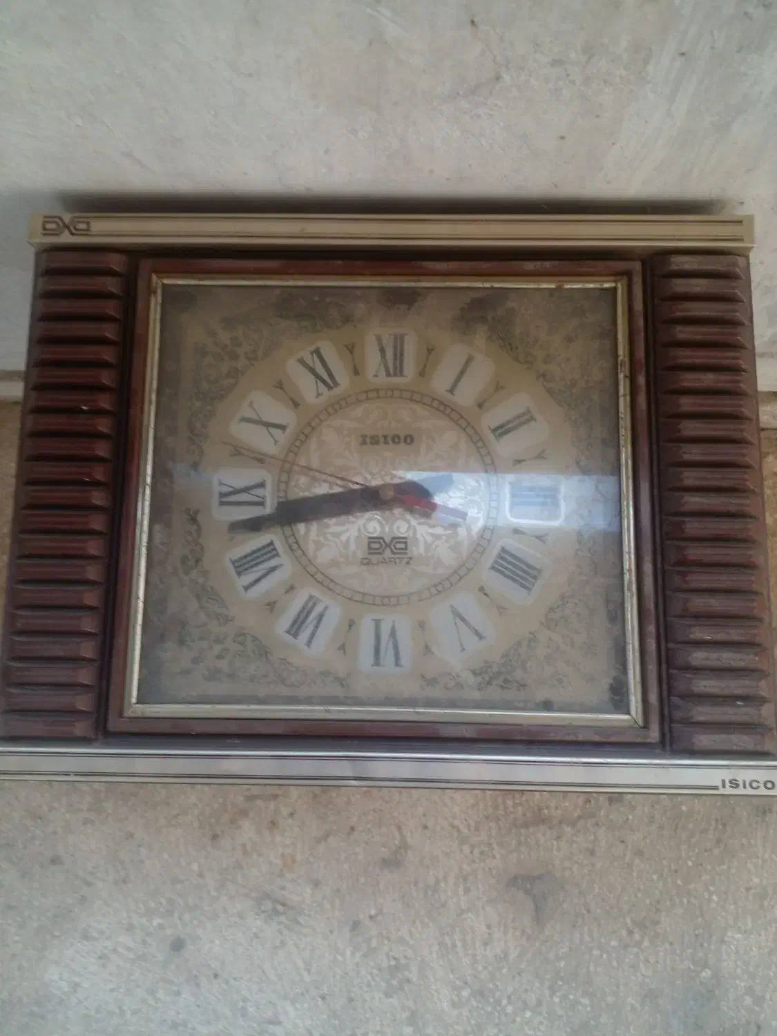 ساعت قدیمی کوارتز عتیقه|ساعت دیواری و تزئینی|فولادشهر, A2|دیوار