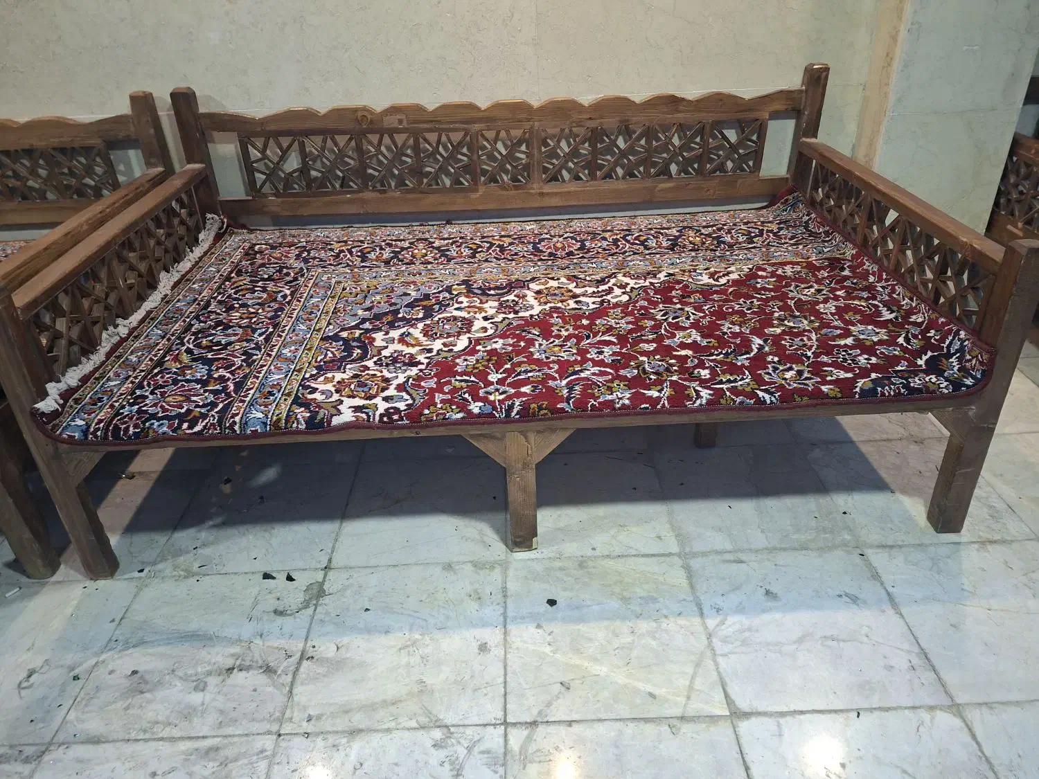 تخت سنتی|مبلمان خانگی و میز عسلی|نسیم‌شهر, |دیوار