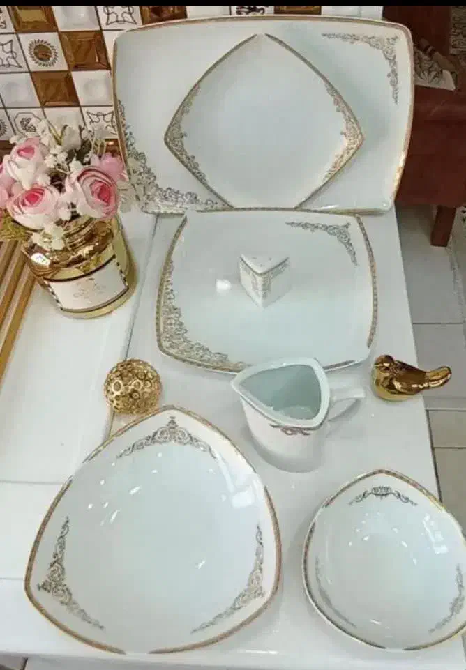 سرویس غذاخوری چینی پذیرایی ۱۲ نفره مناسب جهیزیه|ظروف سرو و پذیرایی|تهران, خزانه|دیوار