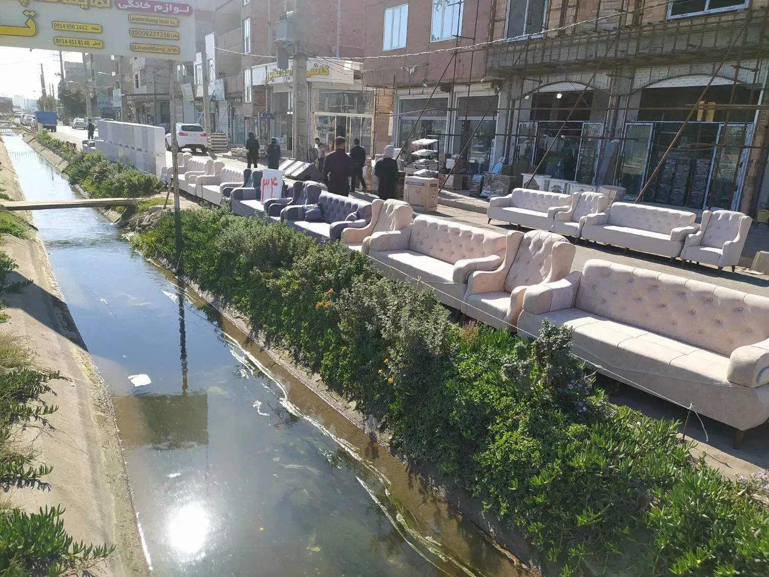 فروش مبل راحتی ۳۳ میلیون تومان|مبلمان خانگی و میز عسلی|پارس‌آباد, |دیوار