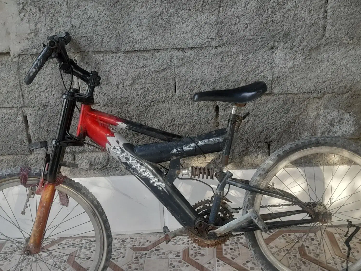 یک عدد دوچرخه بیست وچهار بفروش میرسد|دوچرخه، اسکیت، اسکوتر|میناب, |دیوار