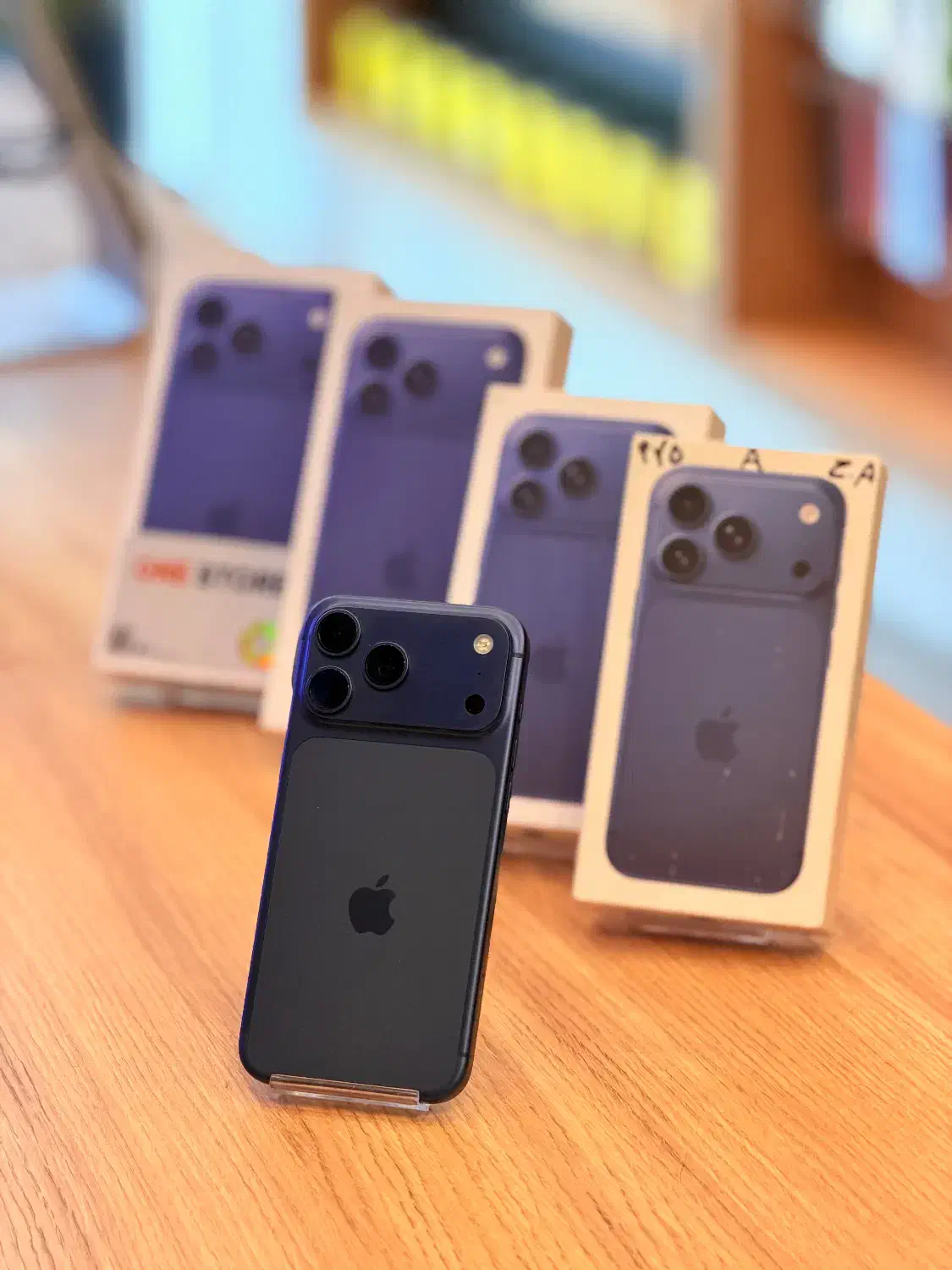 گوشی موبایل مدل iPhone 17Pro Max کارکرده باتری ۱۰۰|موبایل|مشهد, کوثر|دیوار