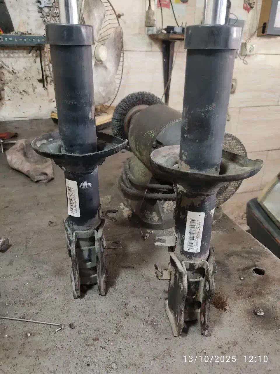 کمک فنر|قطعات یدکی و لوازم جانبی|رشت, پل تالشان|دیوار