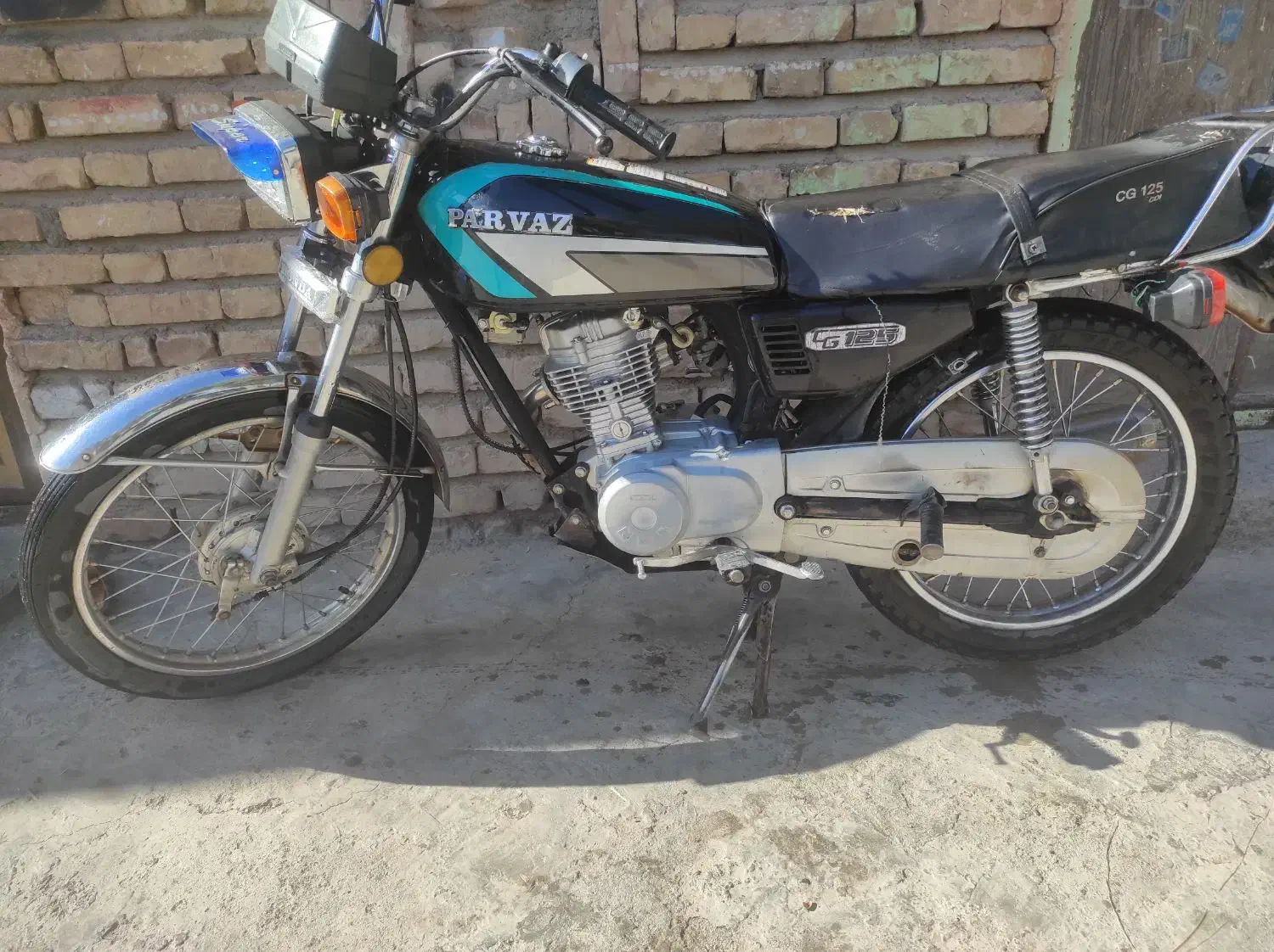 پرواز مدل ۹۲|موتورسیکلت|چاه داد خدا, |دیوار