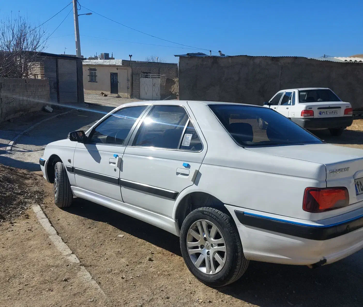 پارس تیوفایومدل۹۴ بی‌رنگ|خودرو سواری و وانت|بیجار, |دیوار