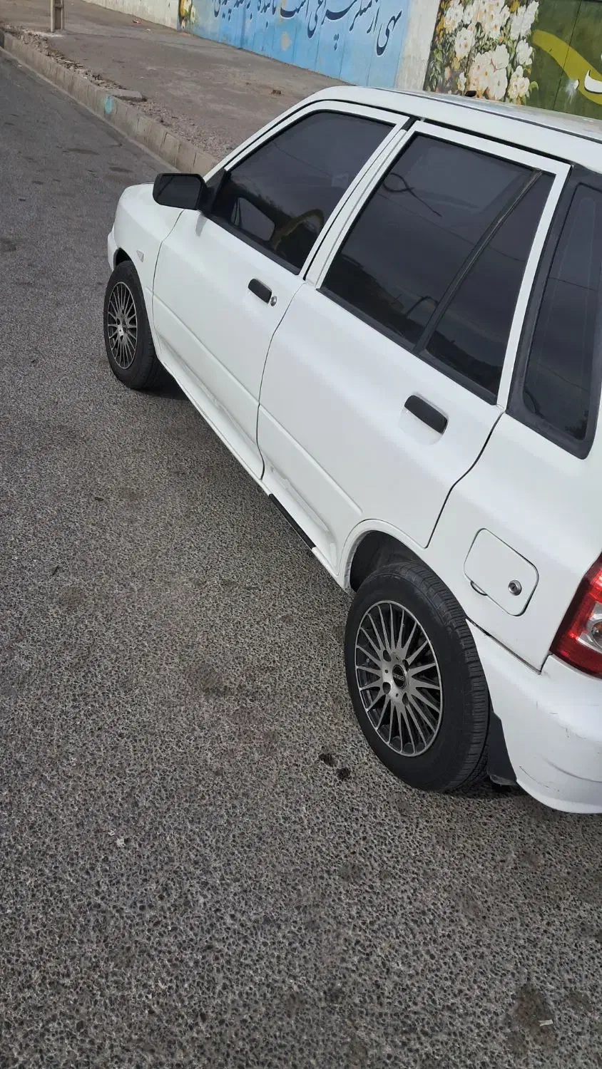 پراید۱۱۱مدل ۹۸  دوررنگ|خودرو سواری و وانت|شیراز, غدیر شمالی|دیوار