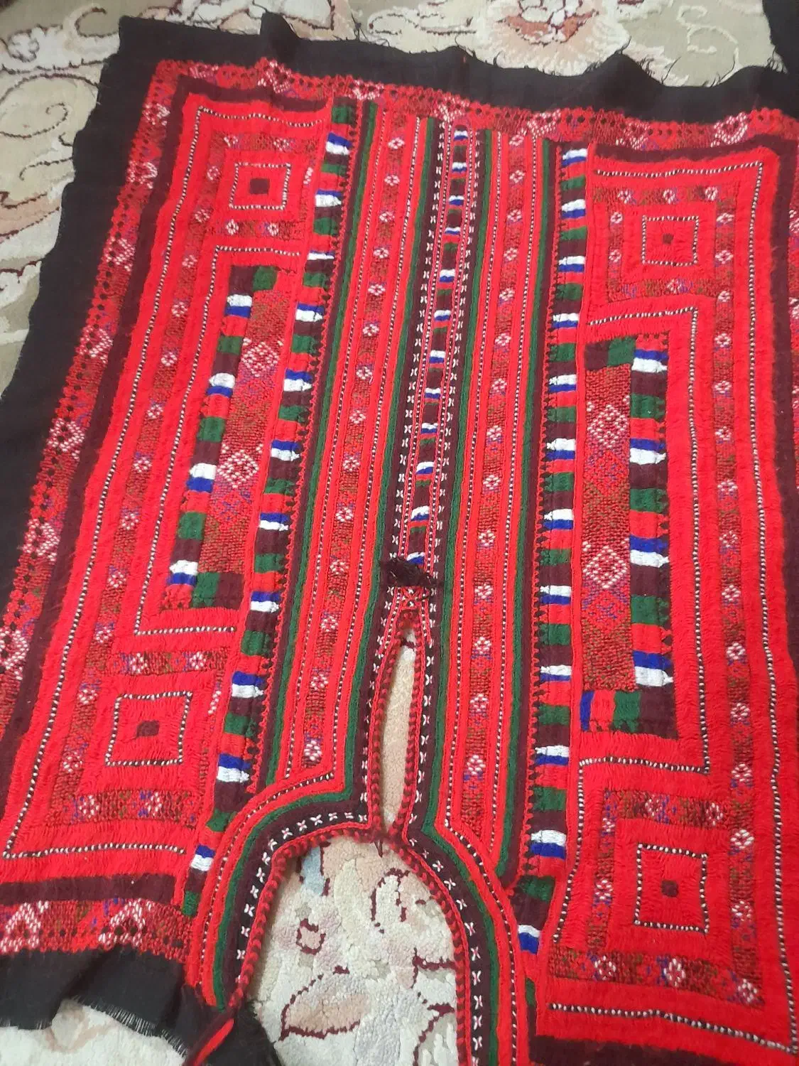 جوک|لباس|ایرانشهر, |دیوار