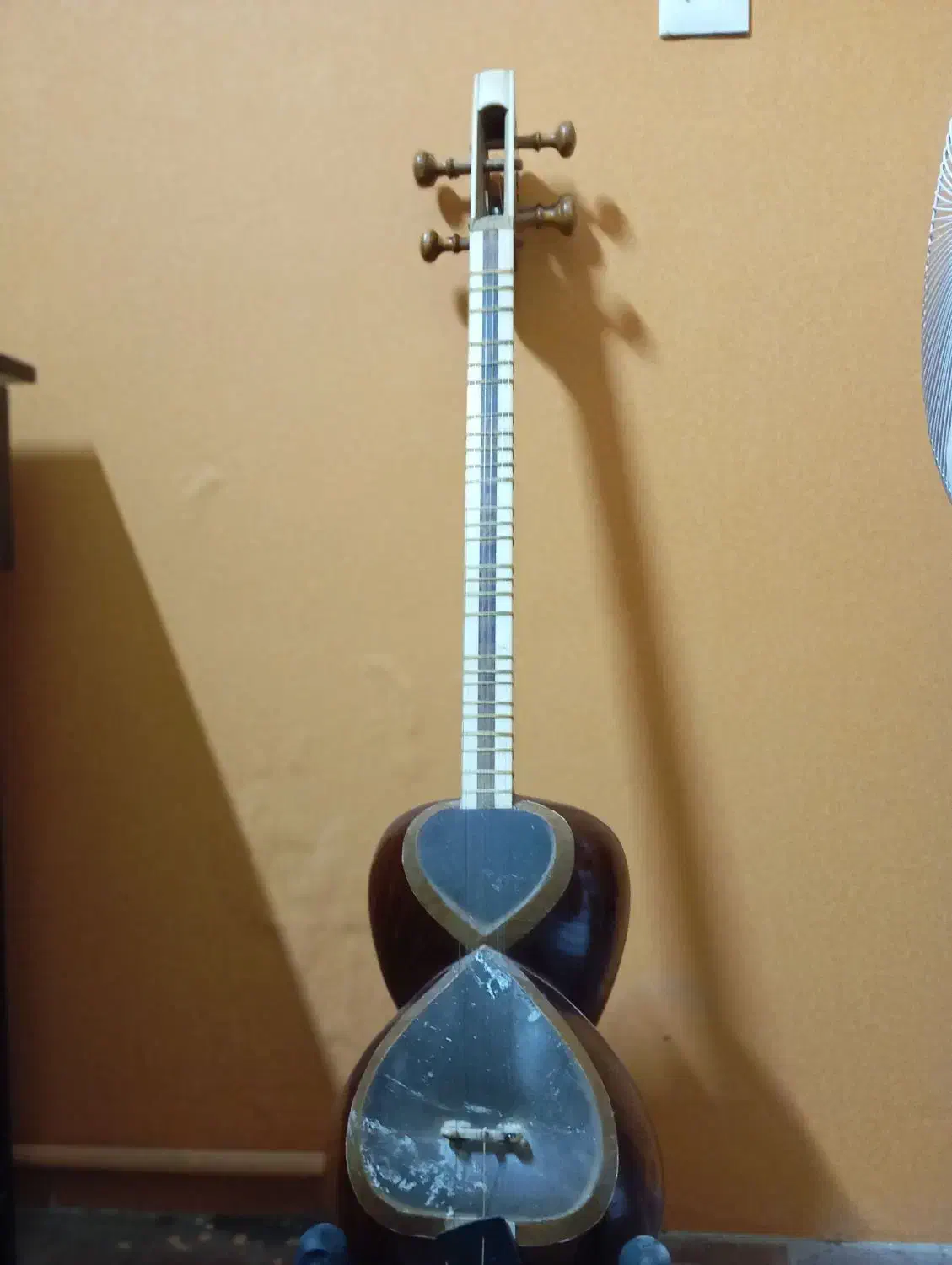 تار ایرانی|سازهای سنتی|بجنورد, |دیوار