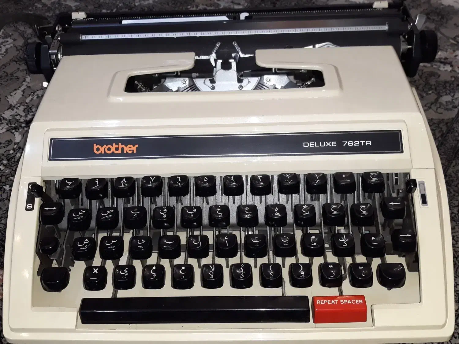 ماشین تحریر|کلکسیون اشیاء عتیقه|تهران, فدک|دیوار