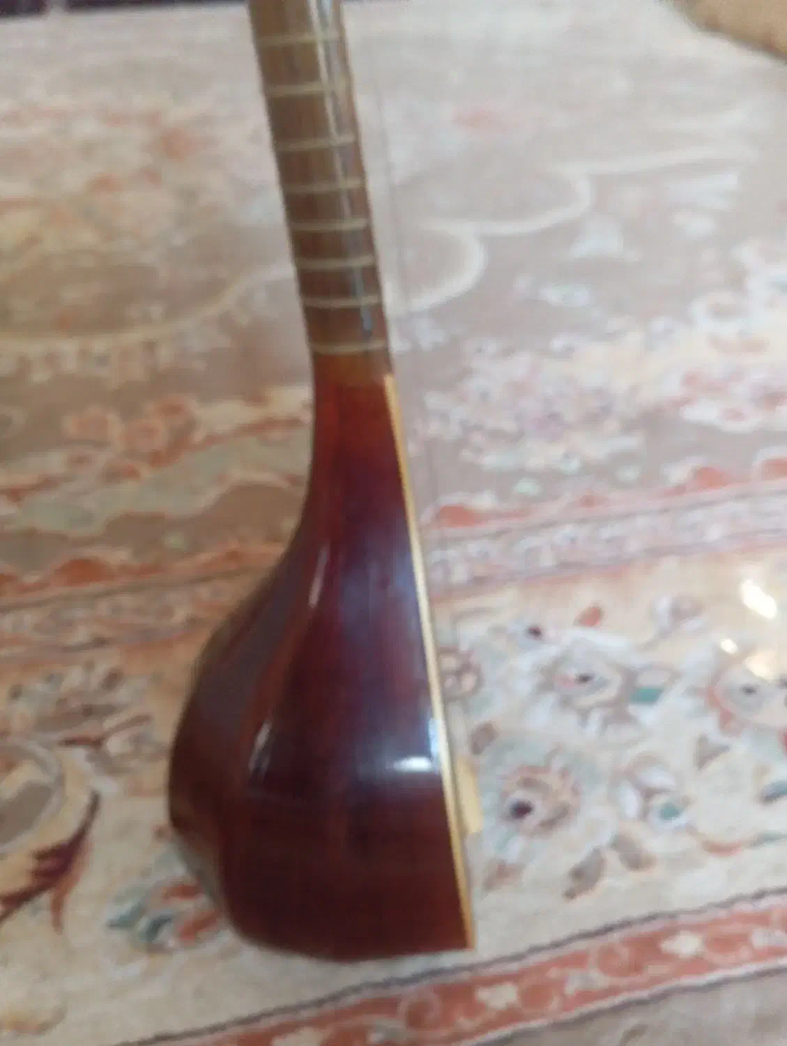 دوتار با چوب توت|سازهای سنتی|نیشابور, شهید بهشتی|دیوار