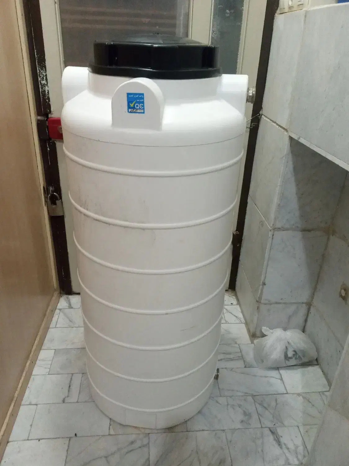 مخزن آب ۳۰۰ لیتری نو|مصالح و تجهیزات ساختمان|اندیشه, شهرک صدف|دیوار