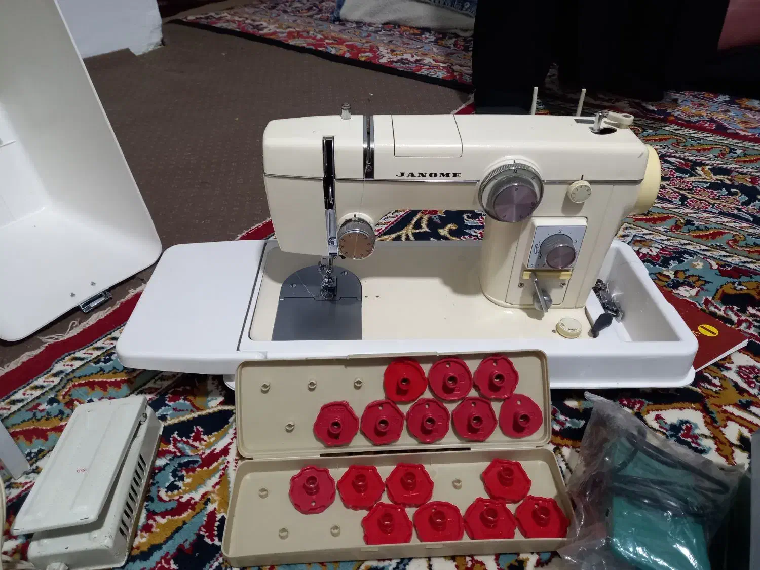 چرخ ژانومه ۸۰۲وسردوز جگوار|چرخ خیاطی و ریسندگی|تربت جام, بوستان وحدت|دیوار