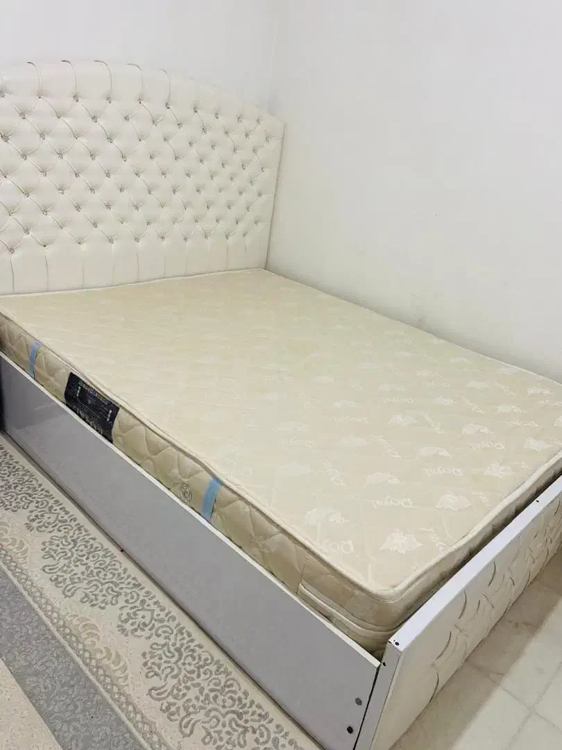 سرویس خواب سالم با تشک|تخت و سرویس خواب|سرپل ذهاب, |دیوار