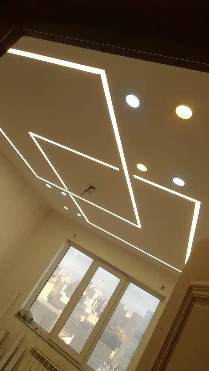 برقکار ساختمان صنعت برق کار لاینر سیم وکابل کشی|خدمات پیشه و مهارت|سنندج, |دیوار