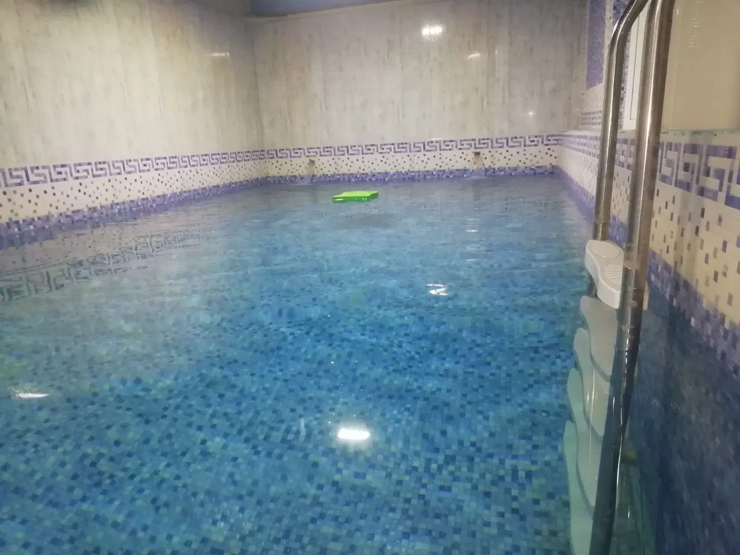 استخر مجموعه آب|اجارهٔ کوتاه‌مدت ویلا و باغ|بجنورد, |دیوار