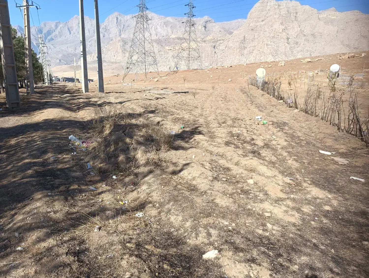 زمین بر جاده هرسین|فروش زمین و ملک کلنگی|بیستون, |دیوار