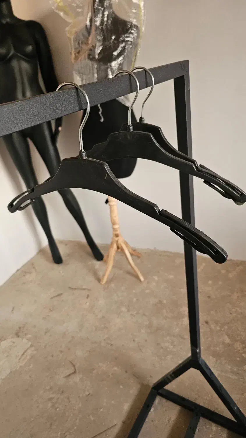 مانکن و رگال و چوب کار و یک عدد مانکن سایز بزرگ|فروشگاه و مغازه|همدان, |دیوار