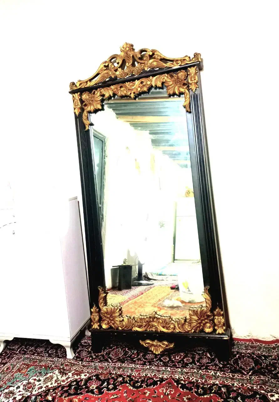 آینه قدی|آینه|رشت, کوی قدس|دیوار