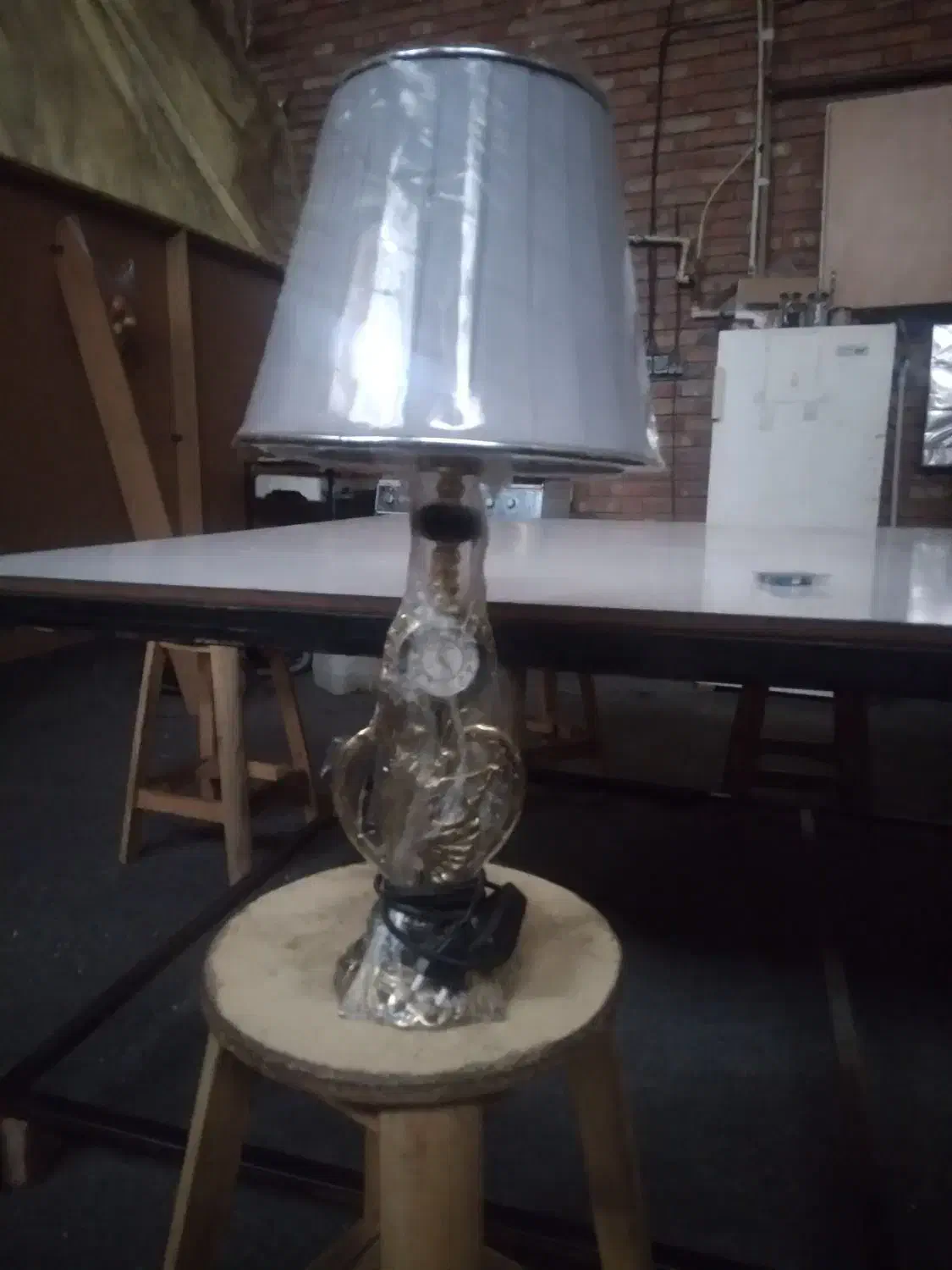 آباژور برنزی ساعت دار|چراغ خواب و آباژور|خسروشاه, |دیوار