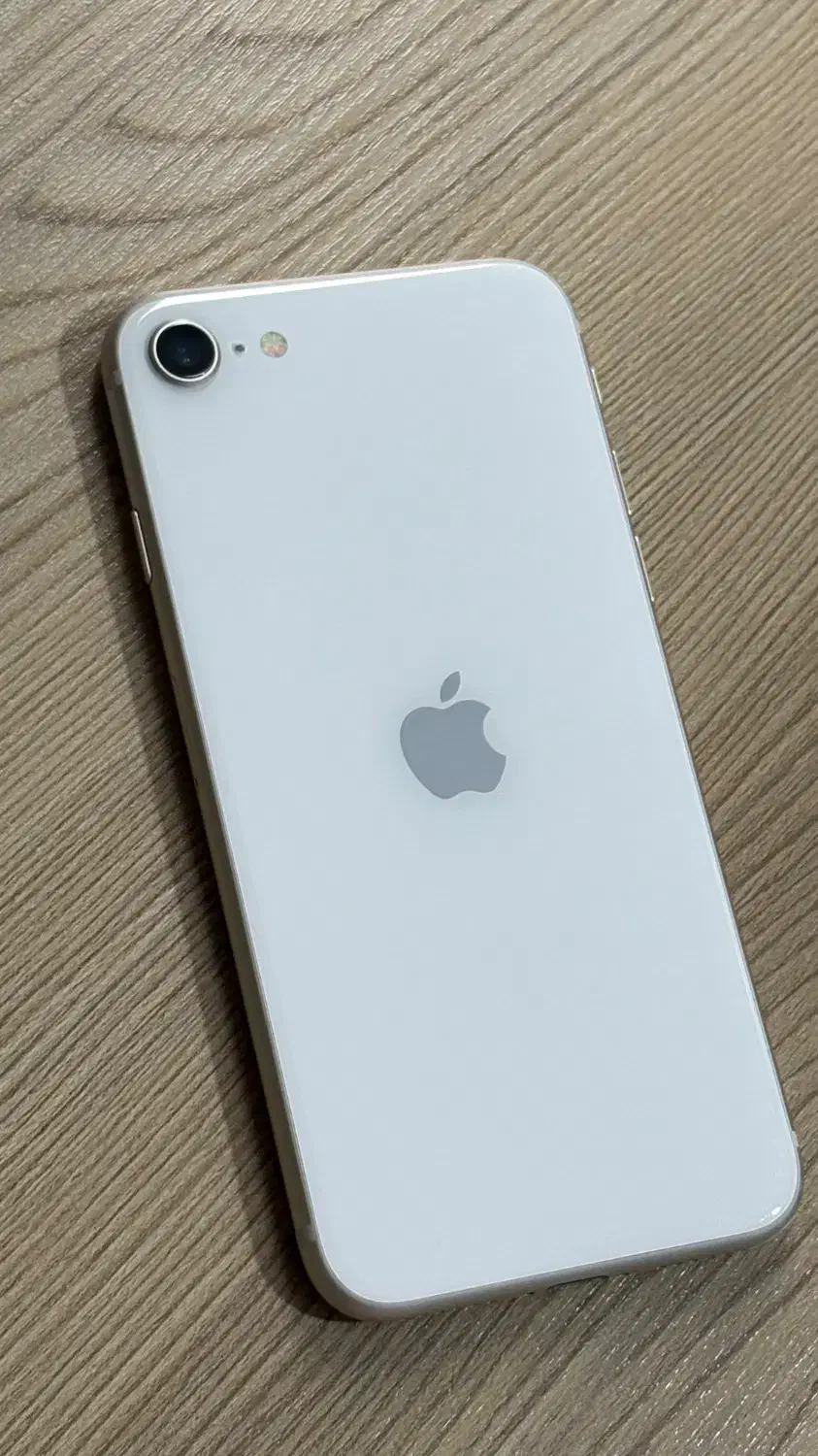 آیفون SE 2022|موبایل|اسلام‌شهر, شهرک امام حسین (میان آباد)|دیوار