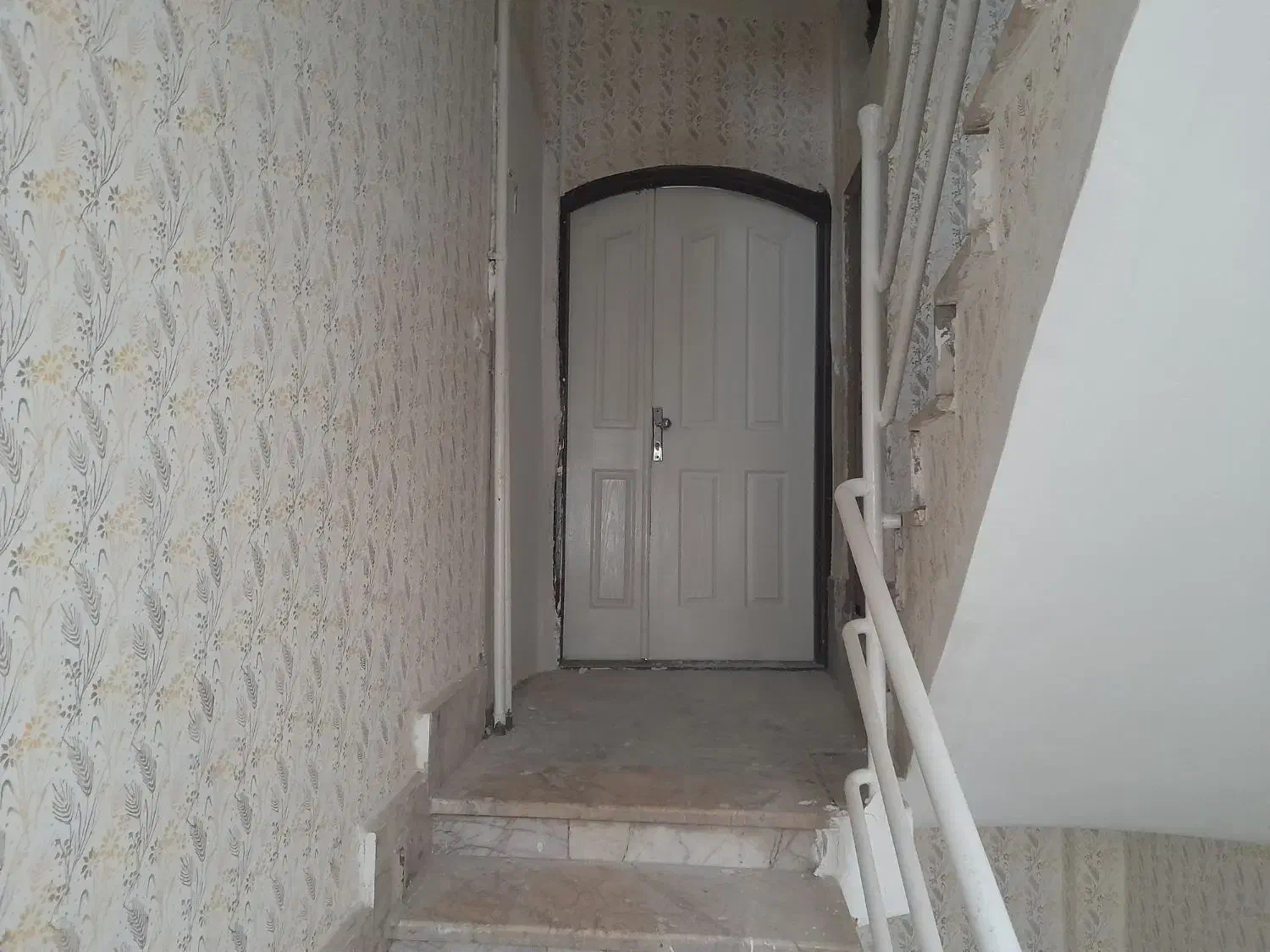 آپارتمان ۷۰ متری سر نبش طبرسی ۳۸طباطبایی ۲۵|فروش آپارتمان|مشهد, طبرسی شمالی|دیوار