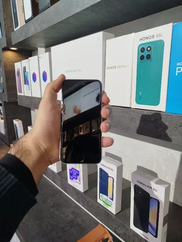 گوشی se 2020|موبایل|اصفهان, مفتح|دیوار