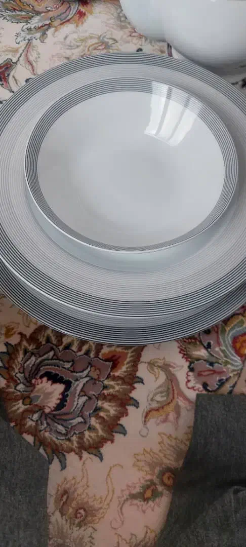 چینی ۱۸نفره|ظروف سرو و پذیرایی|تهران, والفجر (افسریه)|دیوار