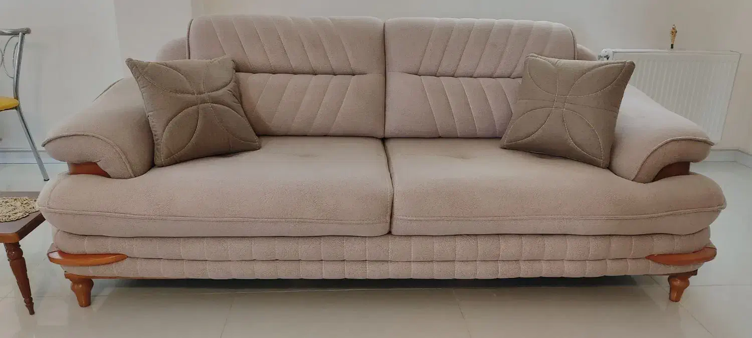 مبل هشت نفره|مبلمان خانگی و میز عسلی|شاهین‌شهر, شهرک هشت بهشت|دیوار