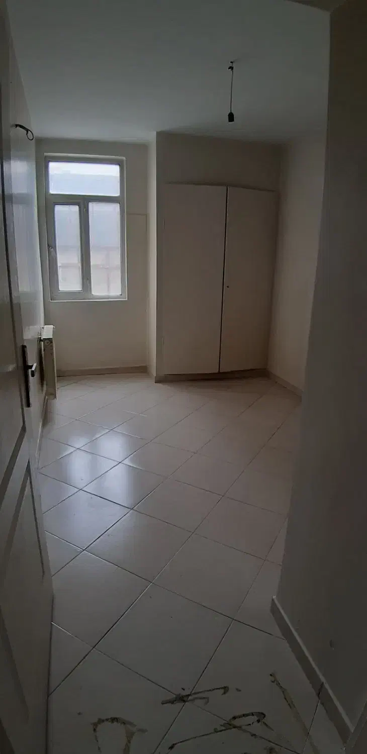 ۱۰۰متر تخلیه تک واحدی چهارراه استقلال