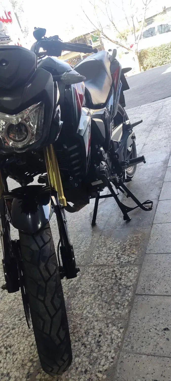 لیفان کی پی اس kps|موتورسیکلت|مبارکه, |دیوار