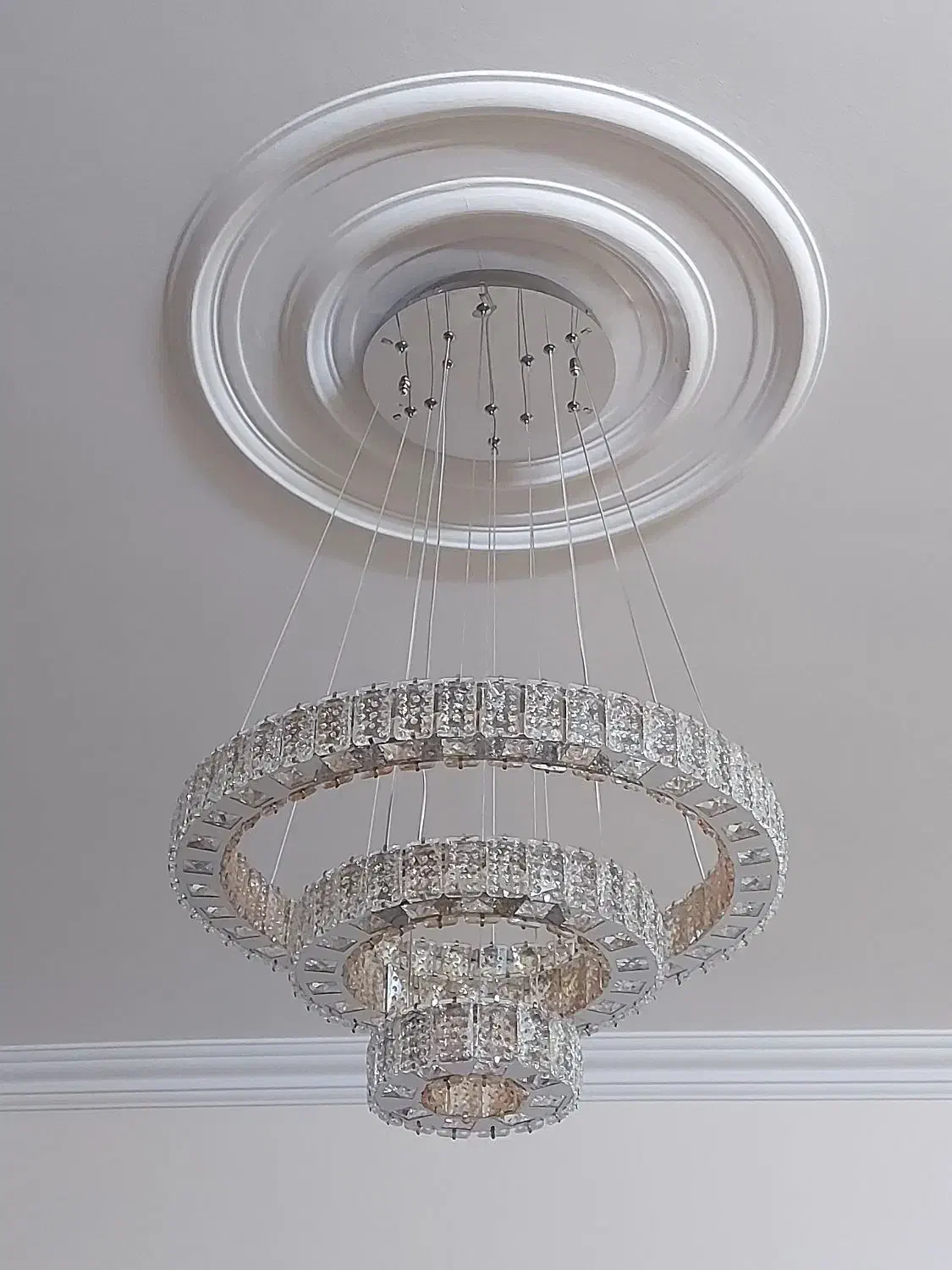 حراج لوستر کریستالی مدرن بعلت تغیر شغل|لوستر و چراغ آویز|تهران, ائمه اطهار|دیوار