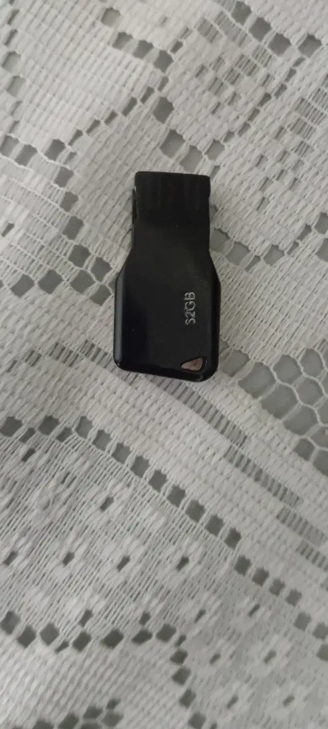 فلش ۳۲|قطعات و لوازم جانبی رایانه|فولادشهر, A4|دیوار