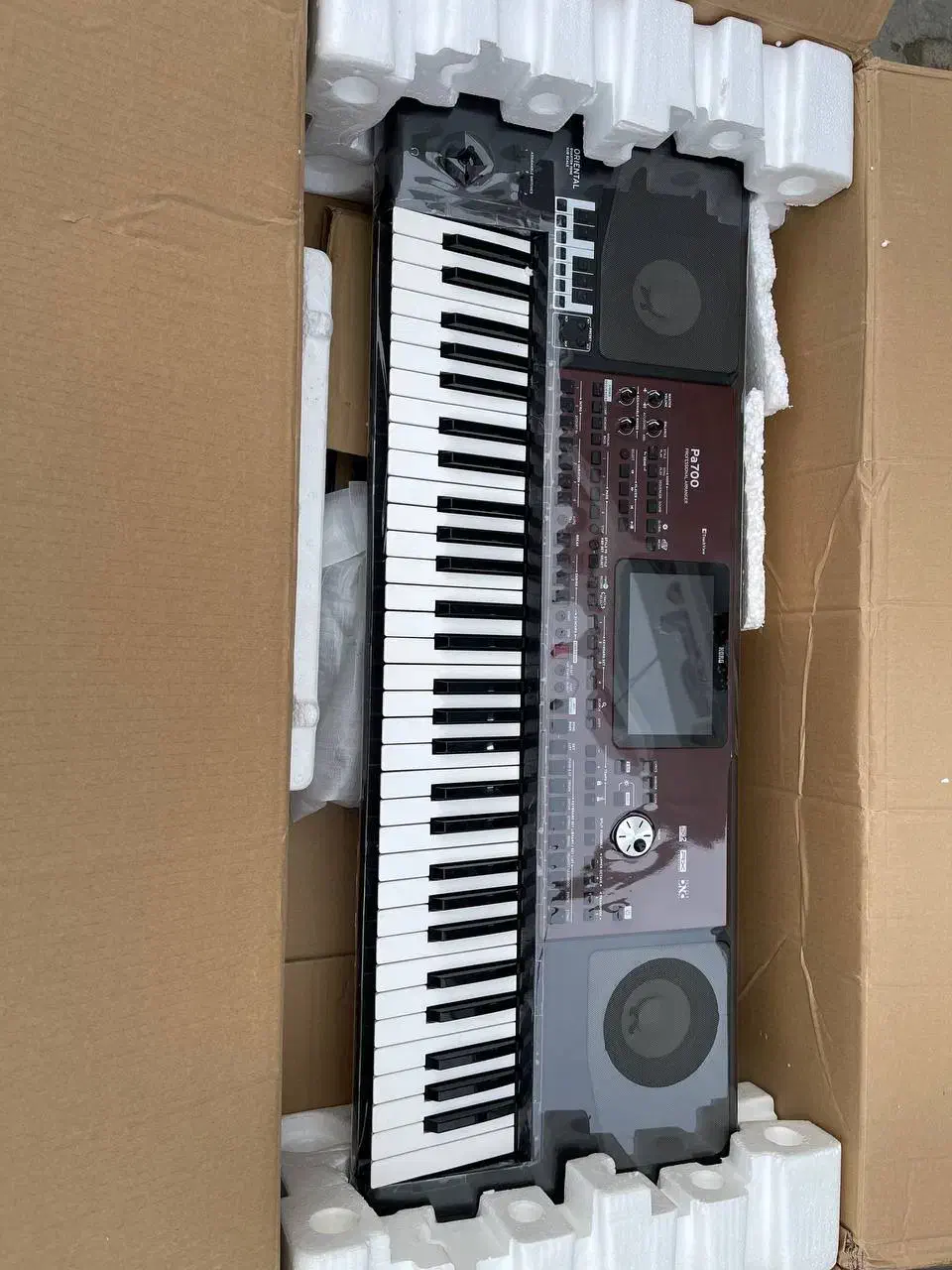 فروش اورگ/کیبورد pa700 بدون خط خش|پیانو، کیبورد، آکاردئون|بابل, |دیوار