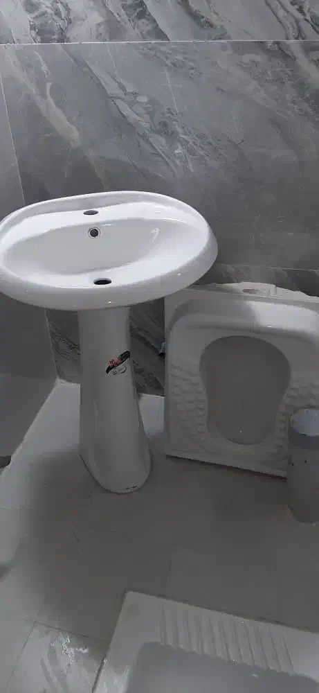 روشویی و کاسه توالت|لوازم سرویس بهداشتی|قزوین, |دیوار