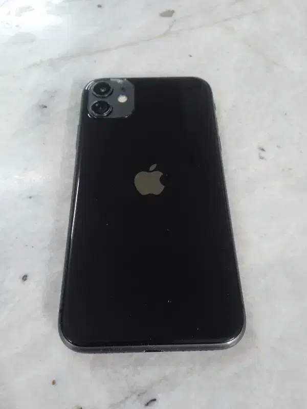 ایفون 11 نرمال 128 دو سیم فروش فوری|موبایل|مشهد, فاطمیه|دیوار