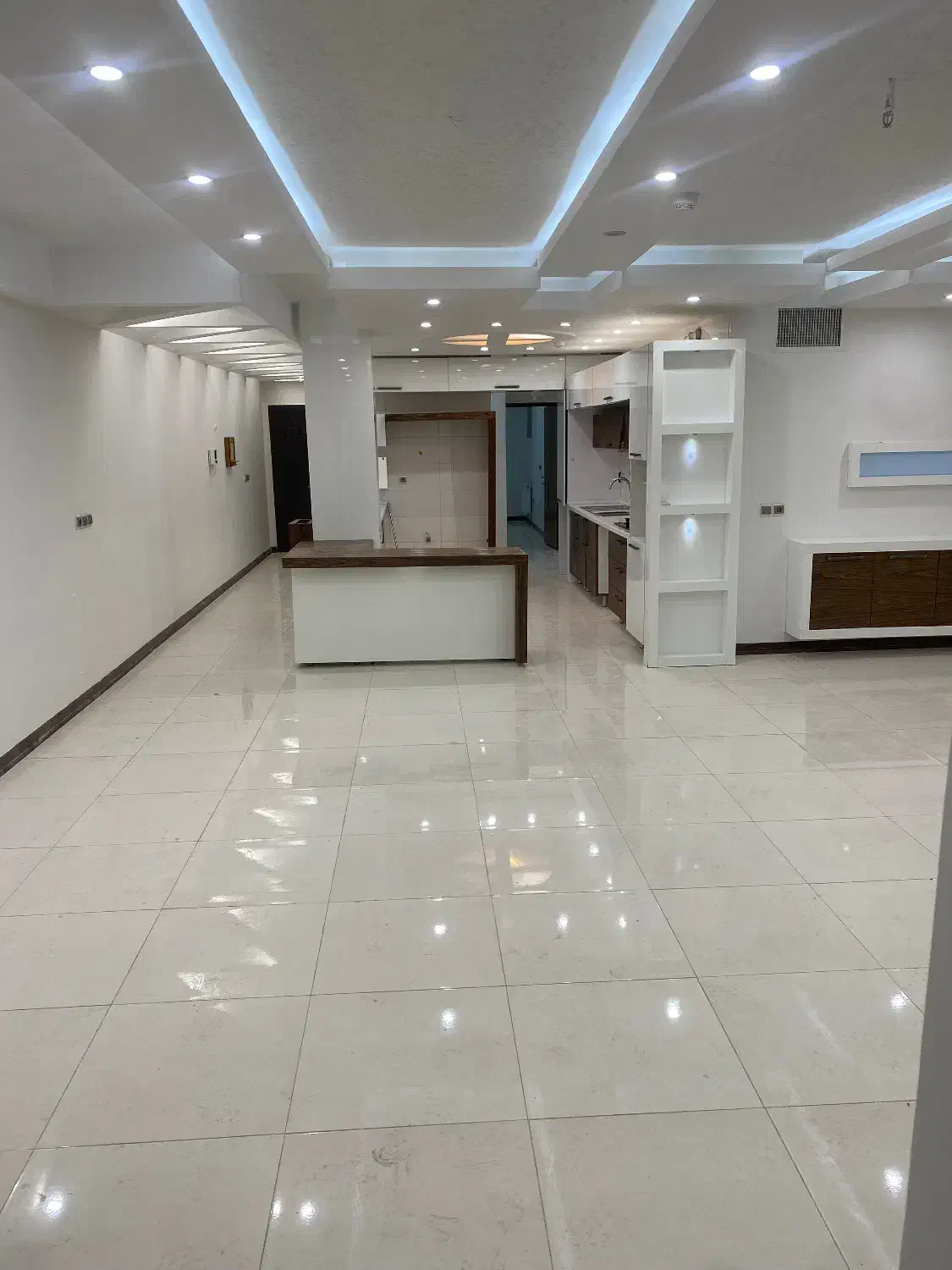 فروش واحد لاکچری عطار فول امکانات|فروش آپارتمان|شاهینشهر, عطار|دیوار