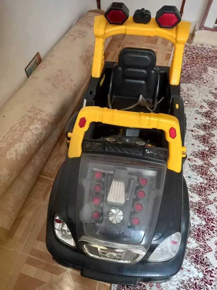 ماشین شارژی|اسباب‌بازی بچه|تهران, مهرآباد|دیوار