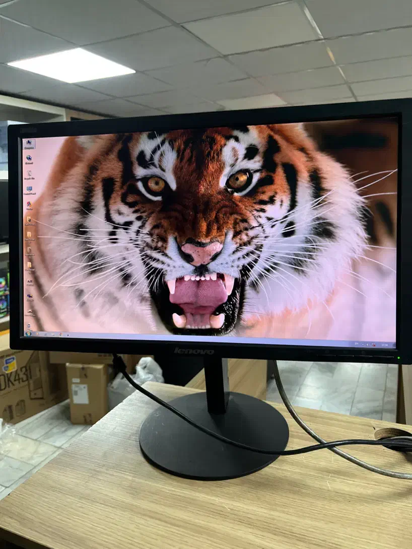 مانیتور ۲۲ لنوو ips با مهلت تست|قطعات و لوازم جانبی رایانه|کرج, شهرک فهمیده|دیوار