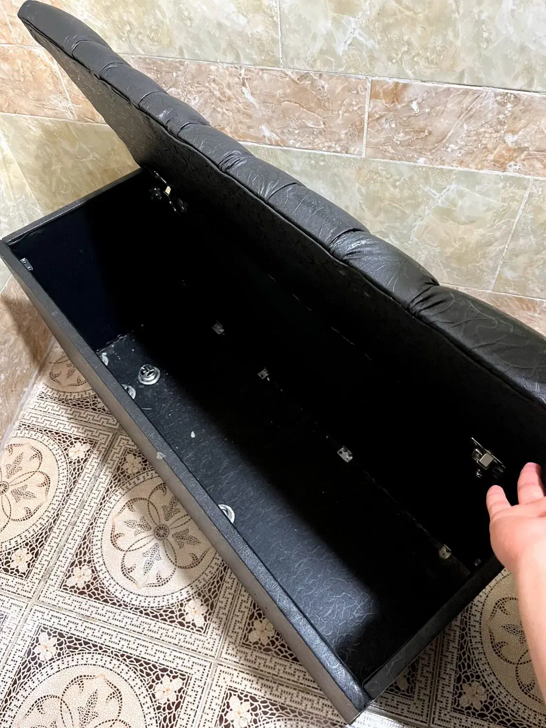 صندلی سالن|آرایشگاه و سالن‌های زیبایی|وحدتیه, |دیوار